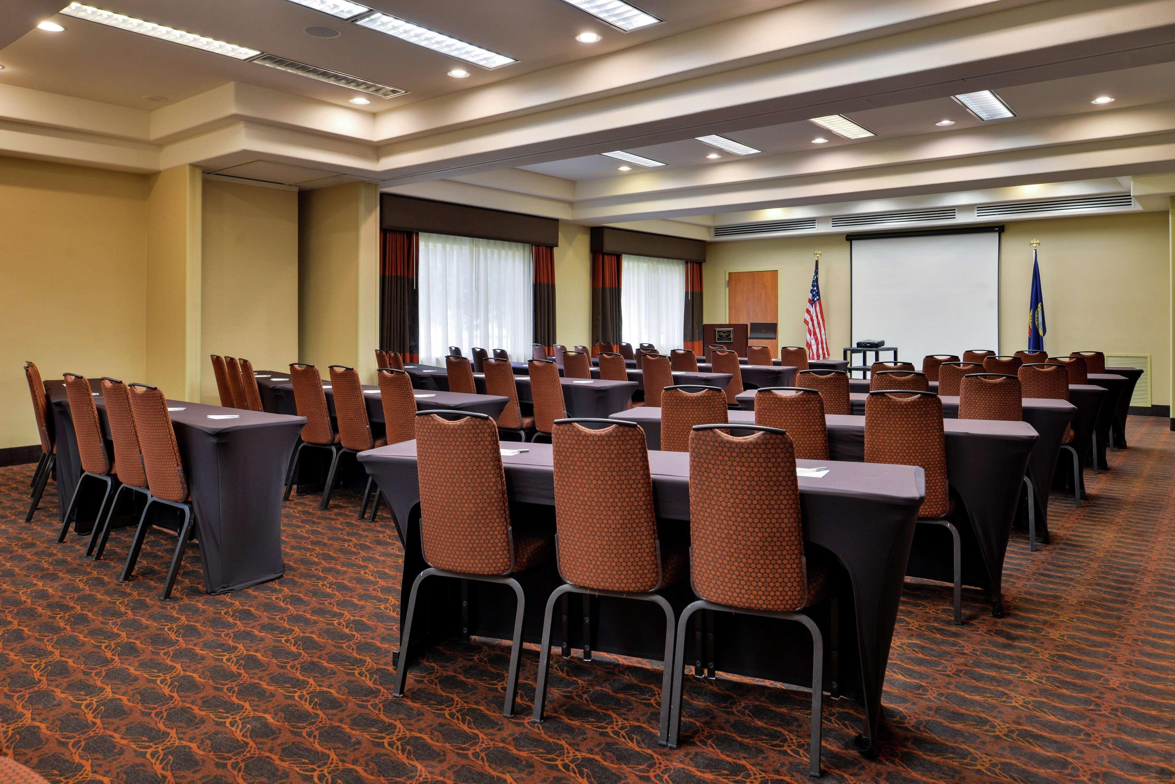 Hampton Inn Idaho Falls / Airport Exterior photo