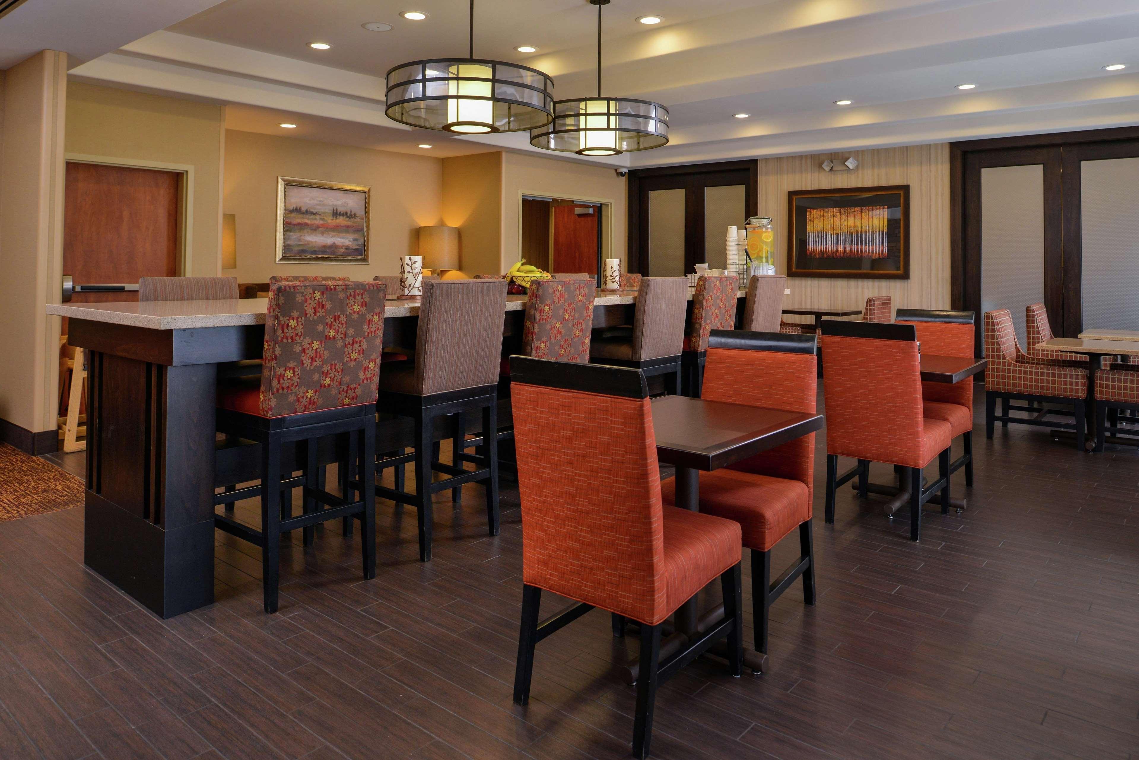 Hampton Inn Idaho Falls / Airport Exterior photo