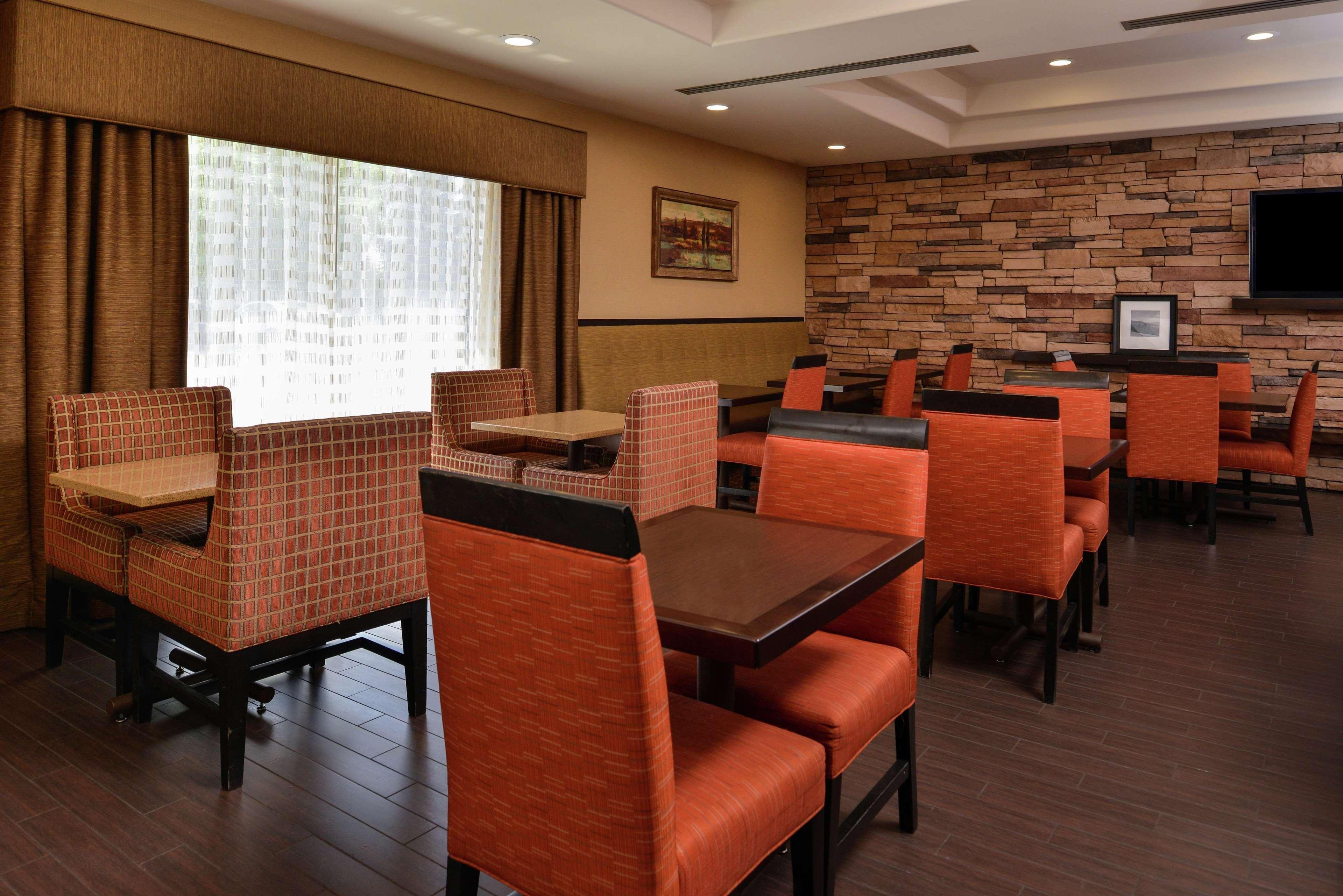 Hampton Inn Idaho Falls / Airport Exterior photo