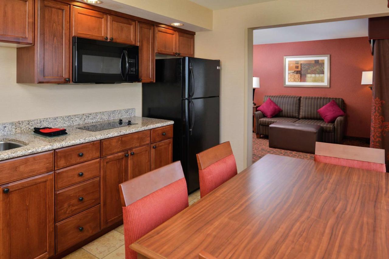 Hampton Inn Idaho Falls / Airport Exterior photo