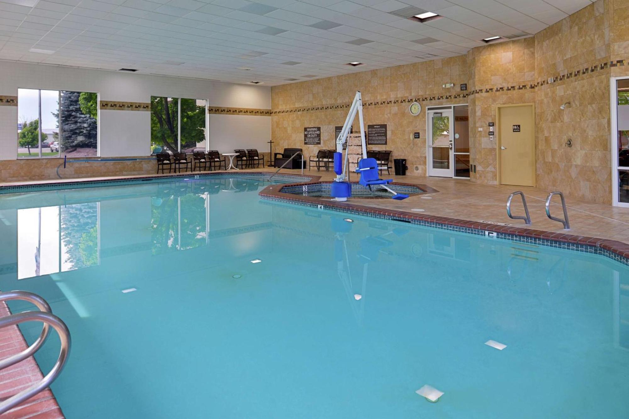 Hampton Inn Idaho Falls / Airport Exterior photo