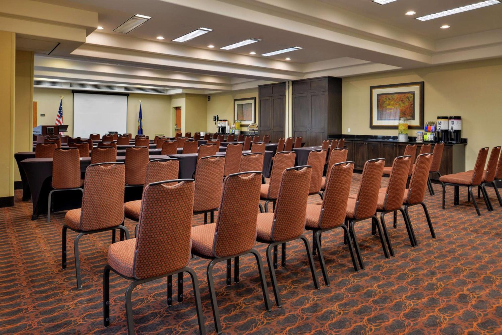 Hampton Inn Idaho Falls / Airport Exterior photo