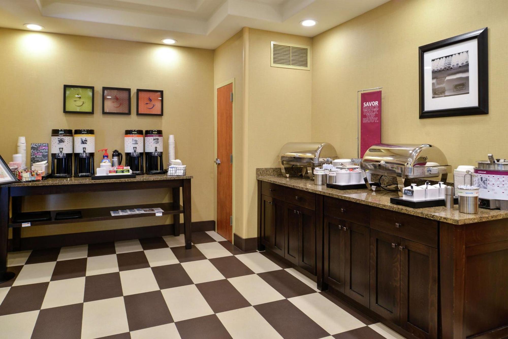 Hampton Inn Idaho Falls / Airport Exterior photo