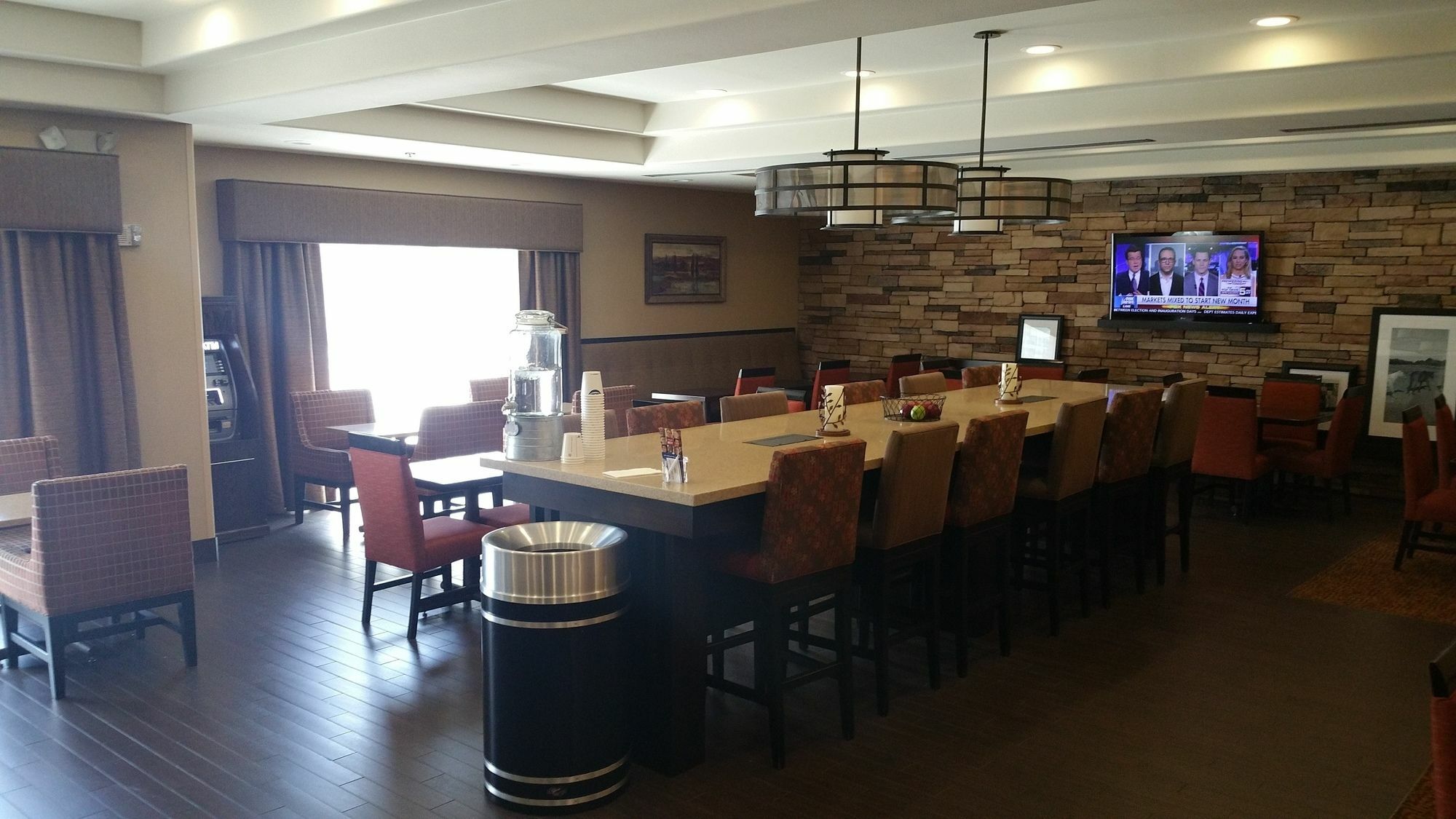 Hampton Inn Idaho Falls / Airport Exterior photo